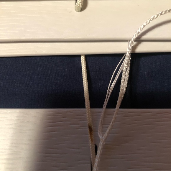 Heavy duty/quality white mini blind - Picture 7 of 16